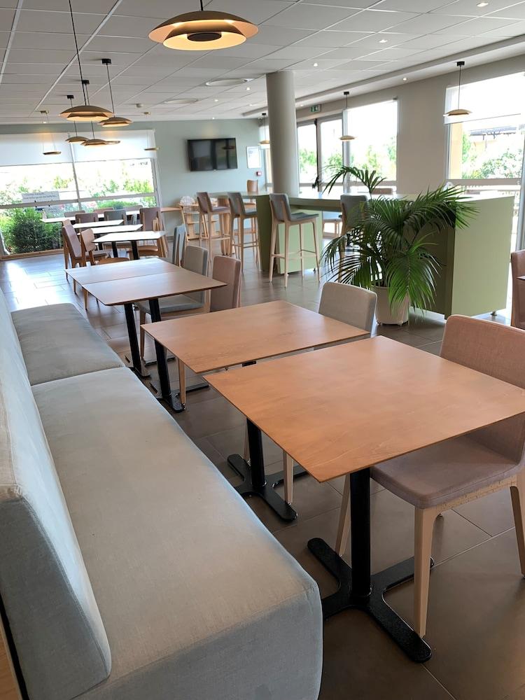 The Originals City, Hotel Ecoparc, Montpellier Est Saint-Aunes Екстер'єр фото